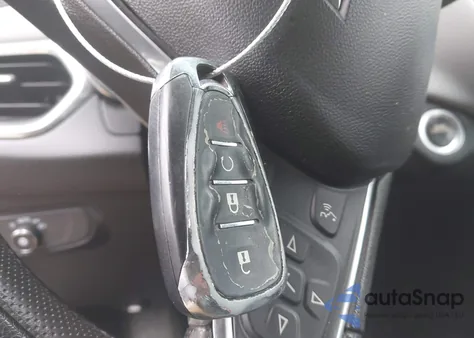 2019 Chevrolet Equinox Ls z USA, uszkodzony, nr VIN 2GNAXSEVXK6260357